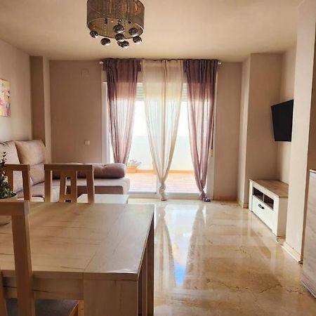 Bajo Con Jardin Deluxe Apartment Benahavis Exterior photo